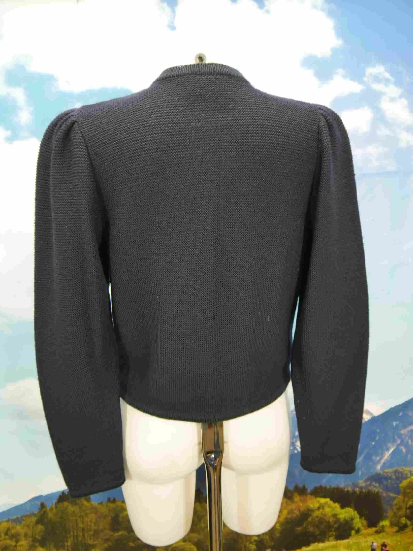 Astrifa schwarze Strickjacke mit Jagdmotiv bezaubernde Trachtenjacke Jacke Gr.44
